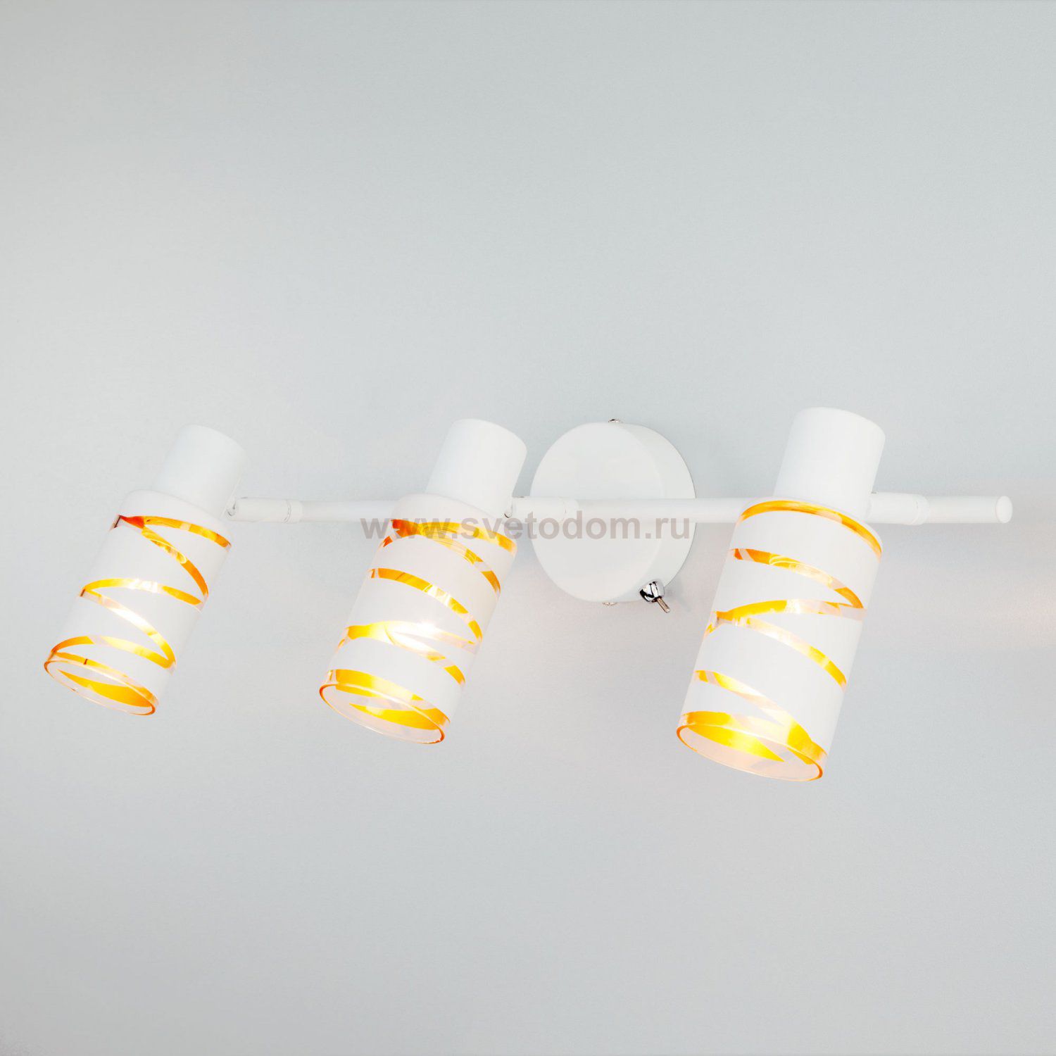 Настенный светильник Eurosvet 20085/3 белый Flute