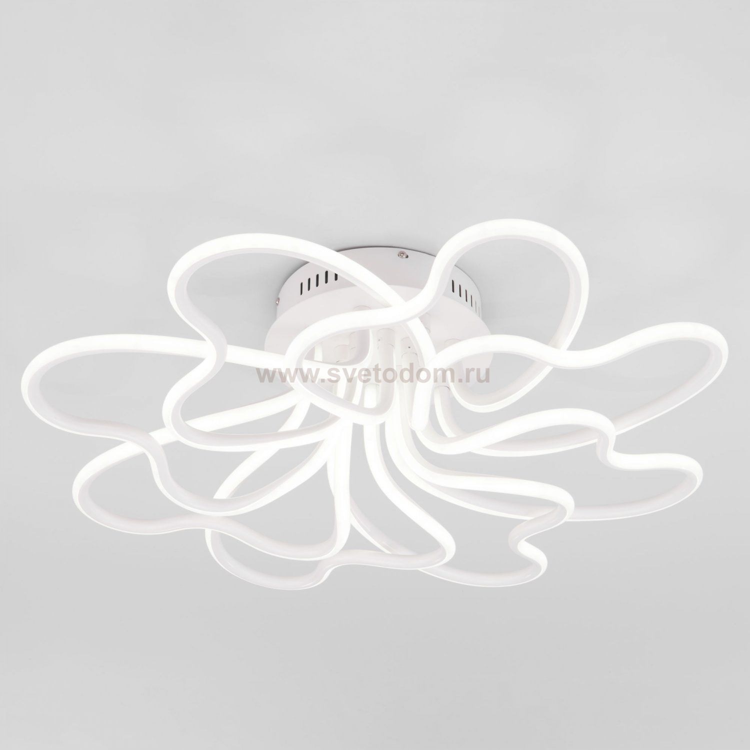 Светильник Eurosvet 90135/8 белый 210W