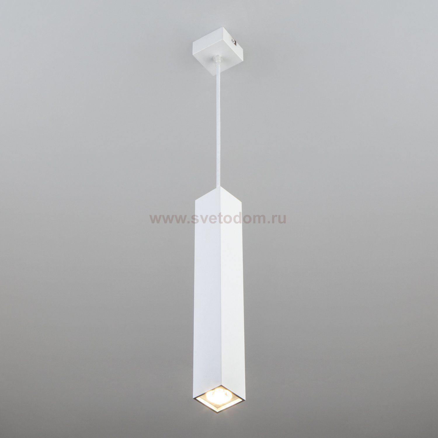 Светильник Eurosvet 50154/1 LED белый