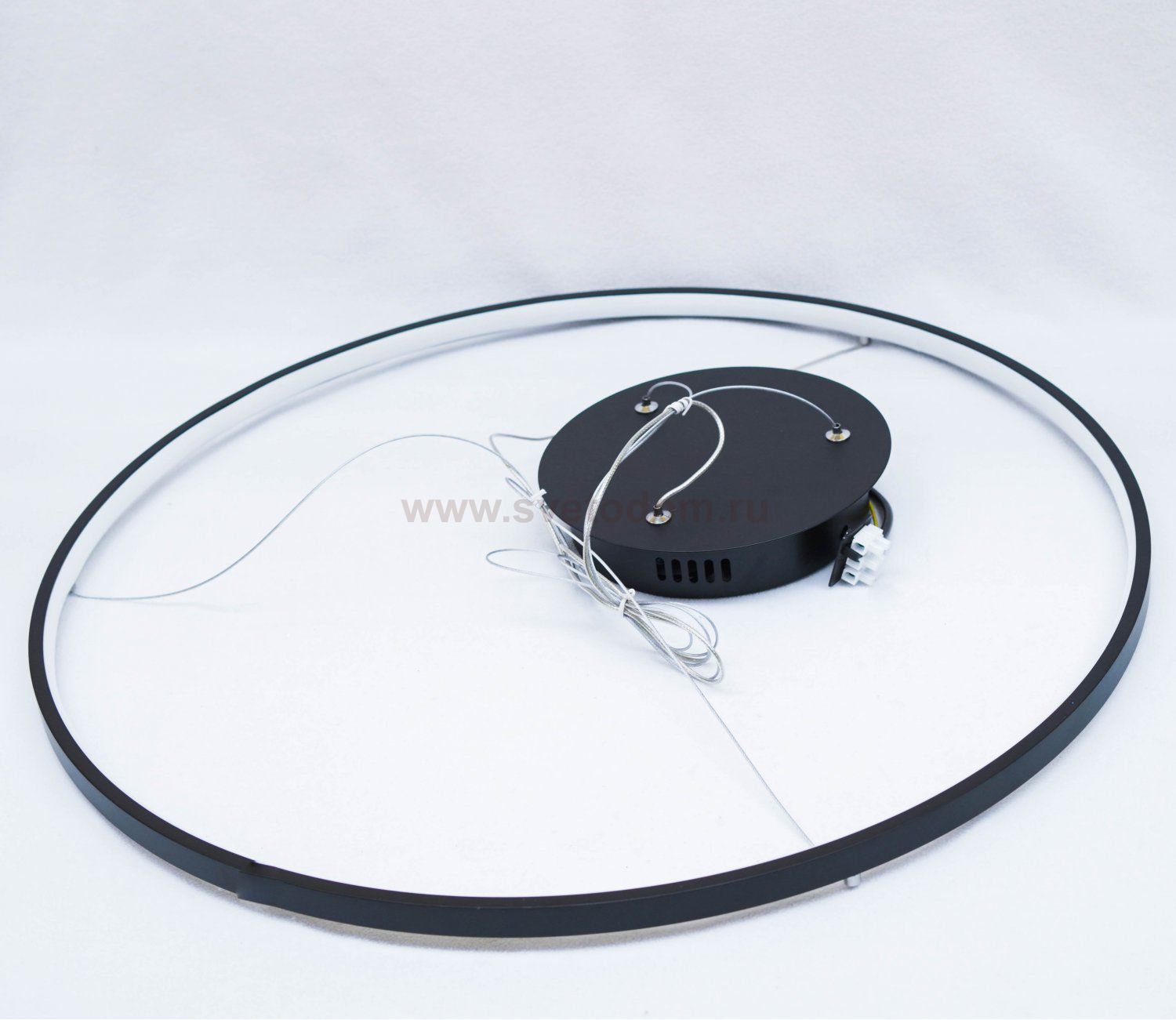 Люстра светодиодная кольцо Favourite 1764-6P Giro