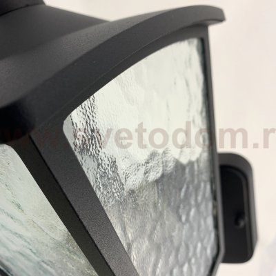 Уличный светильник Favourite 1817-1W Colosso