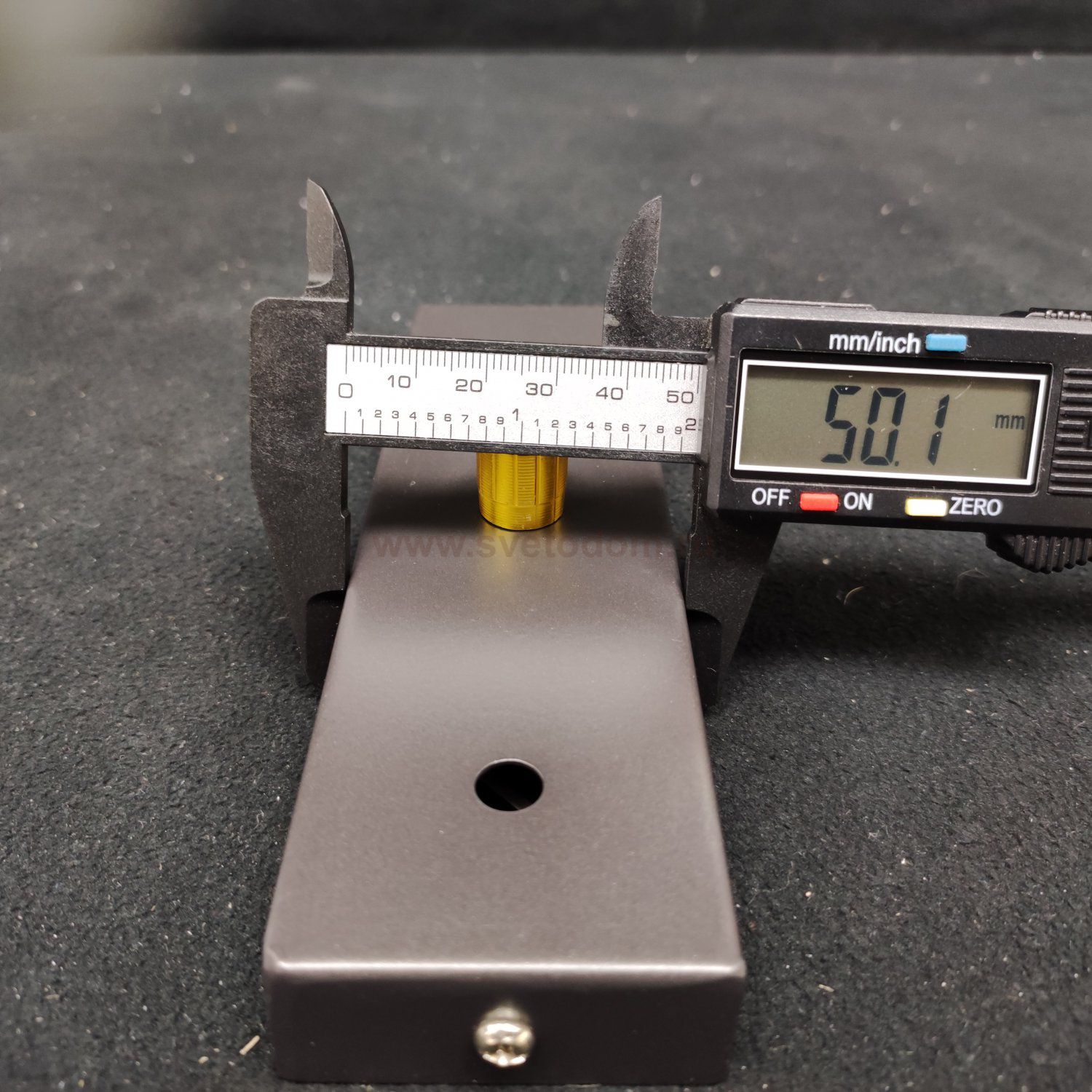 Настенный светильник Favourite 2701-1W Una