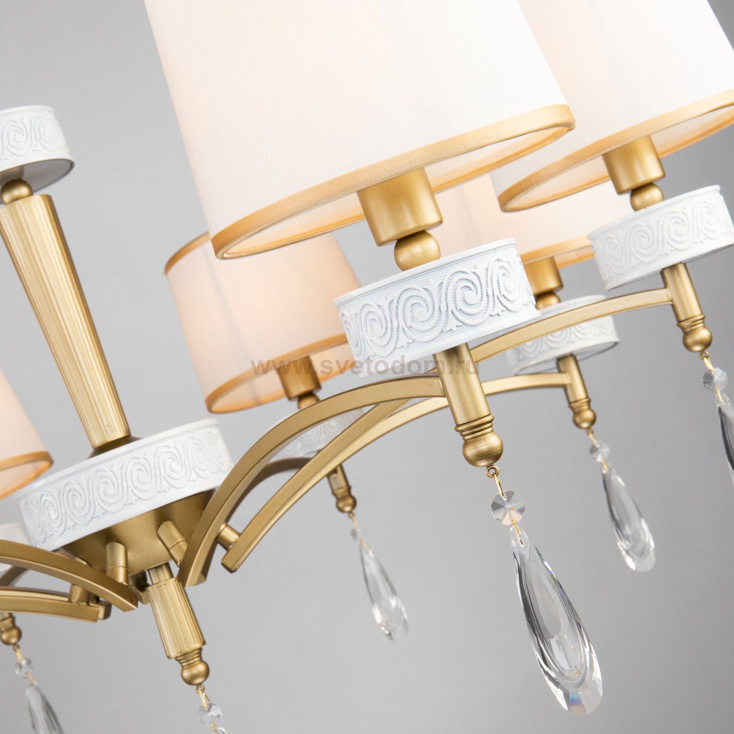 Люстра Favourite 2706-8P