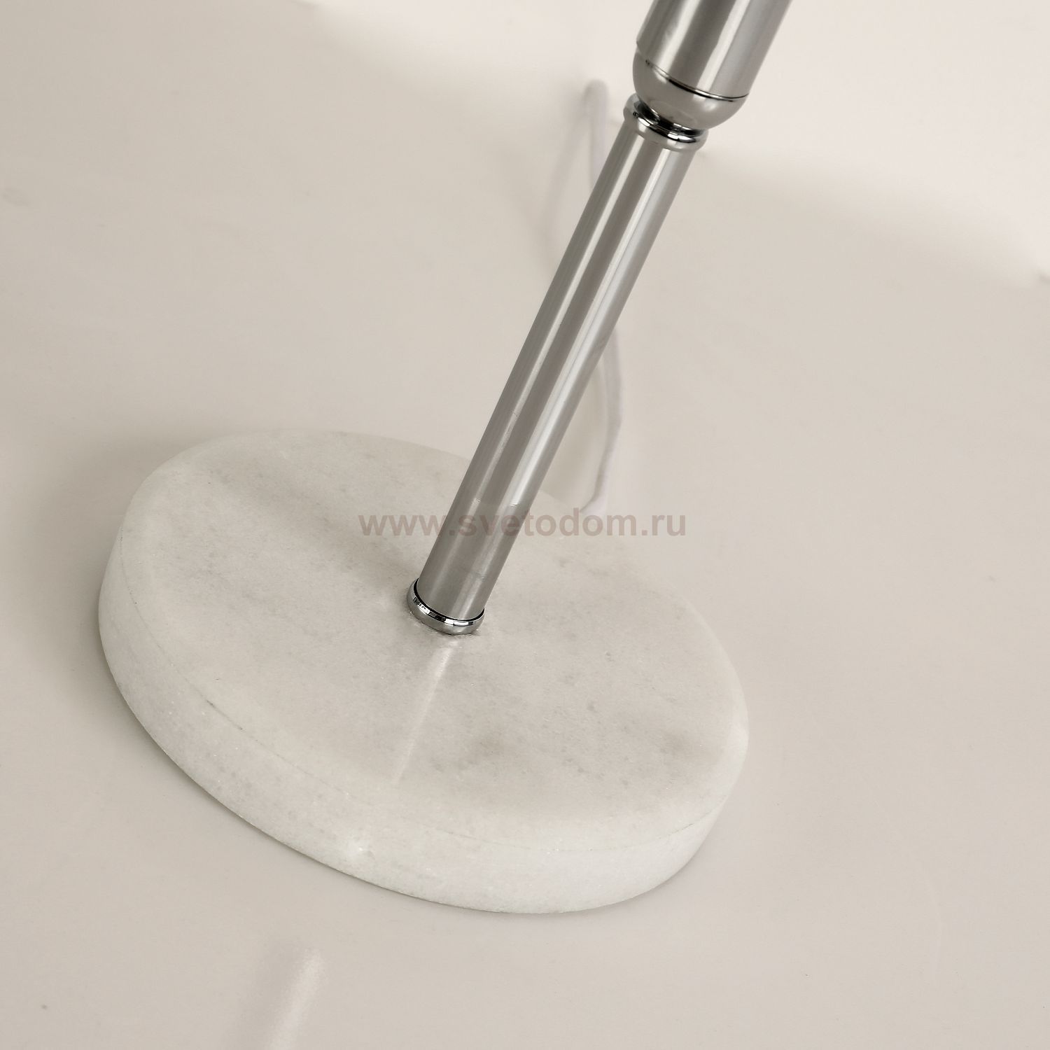 Настольный светильник Favourite 2952-1T Avangard