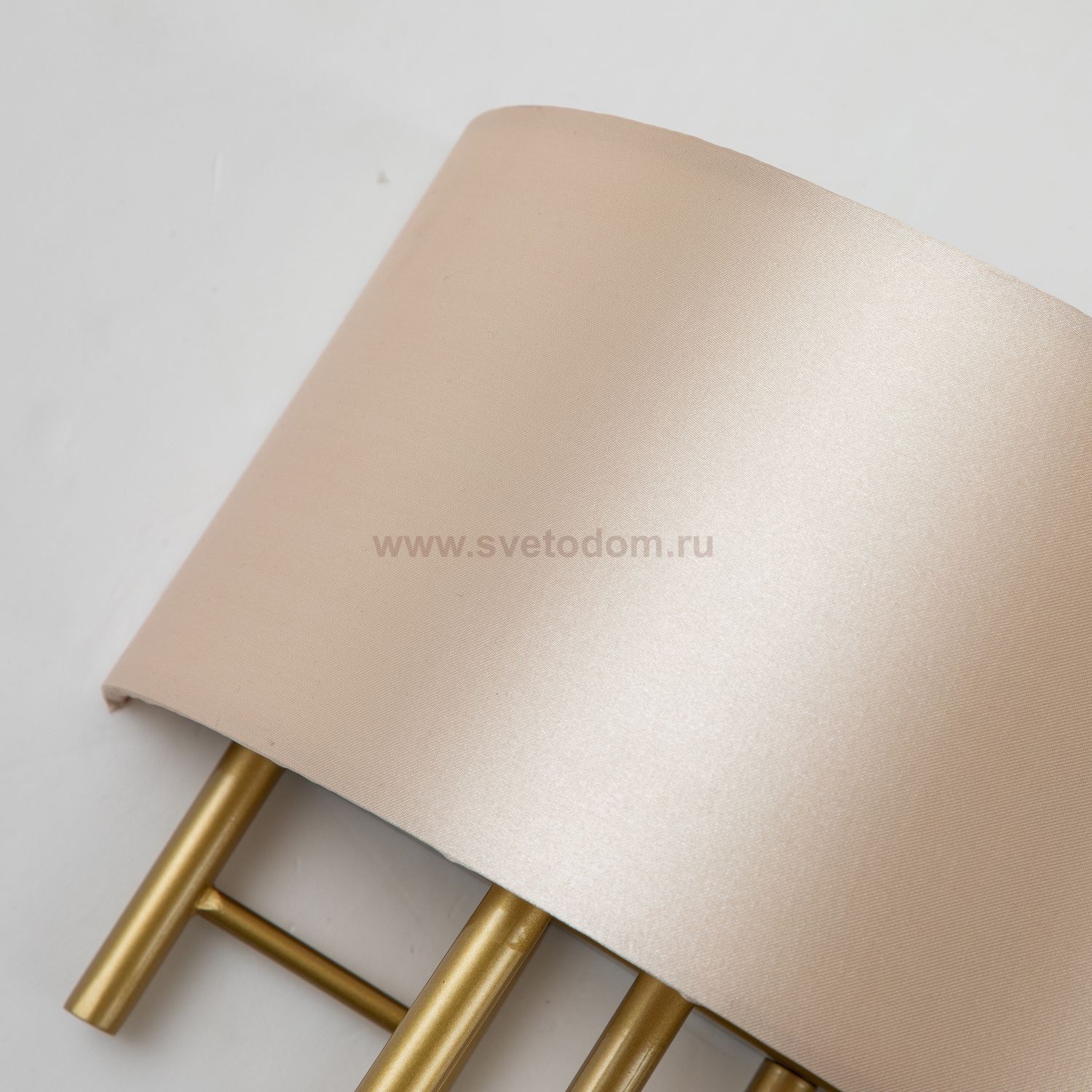 Настенный светильник Favourite 2993-1W Cosmo