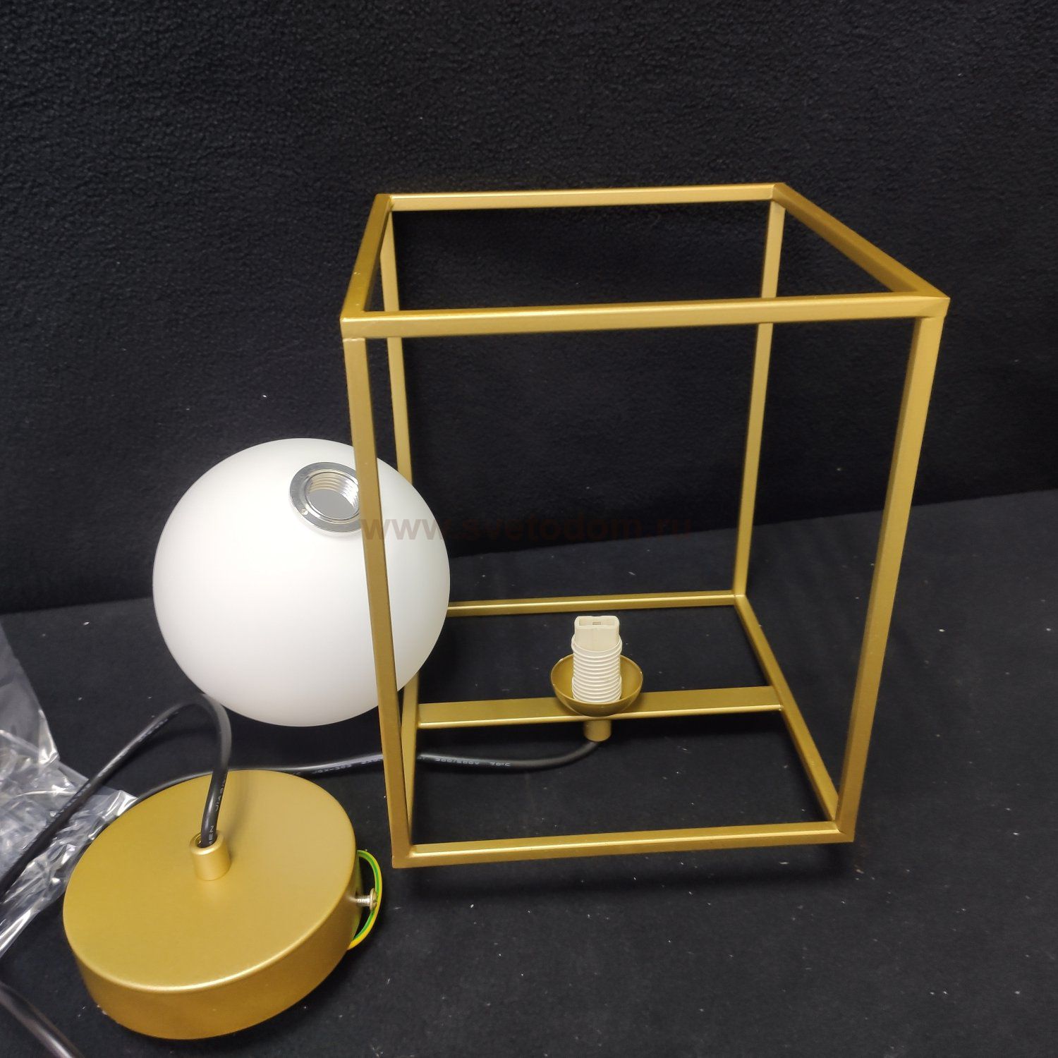 Подвесной светильник Freya FR5113PL-01G Trinity