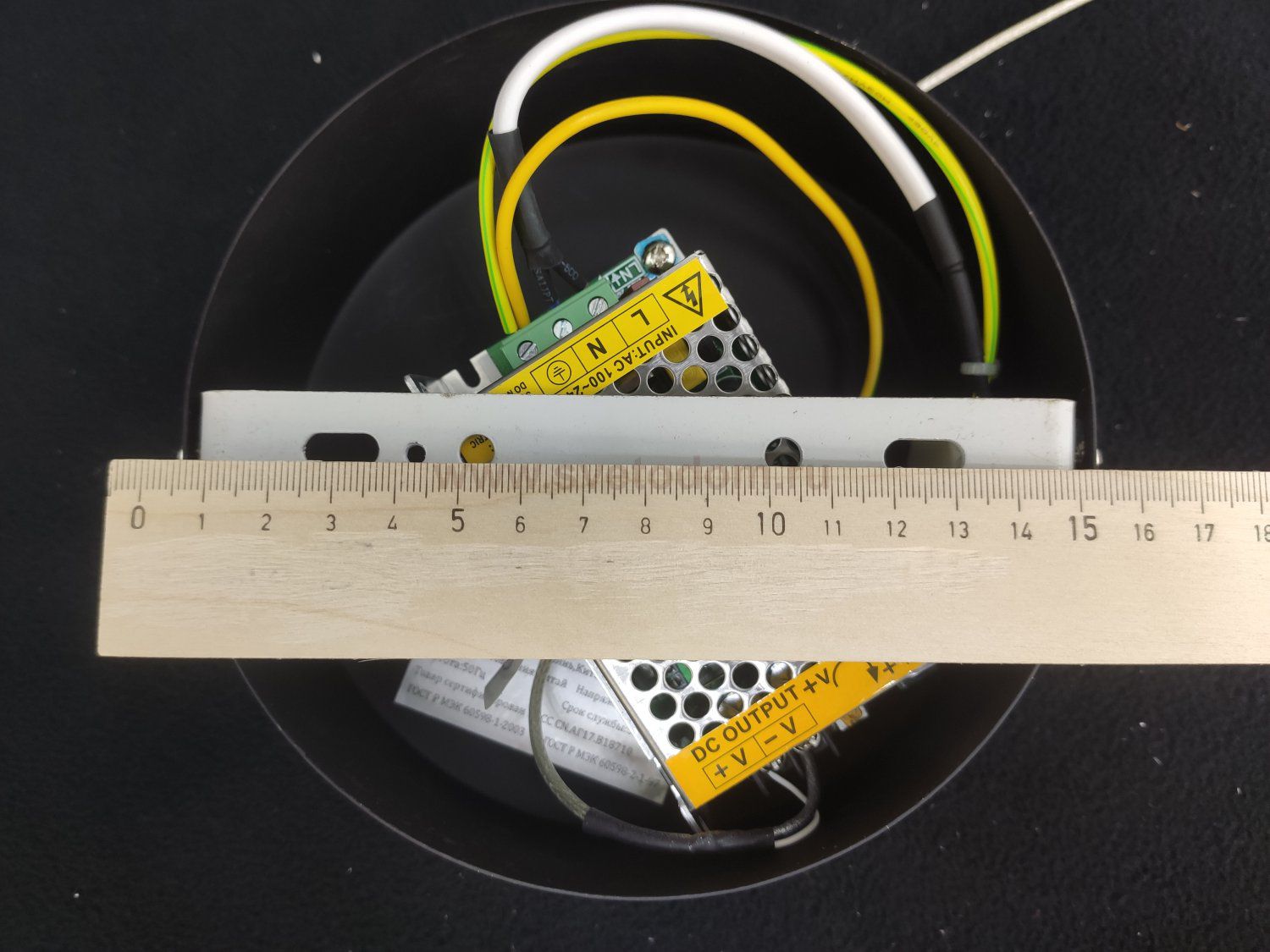 Подвесной светодиодный светильник G61040/1A WT+BK Gerhort