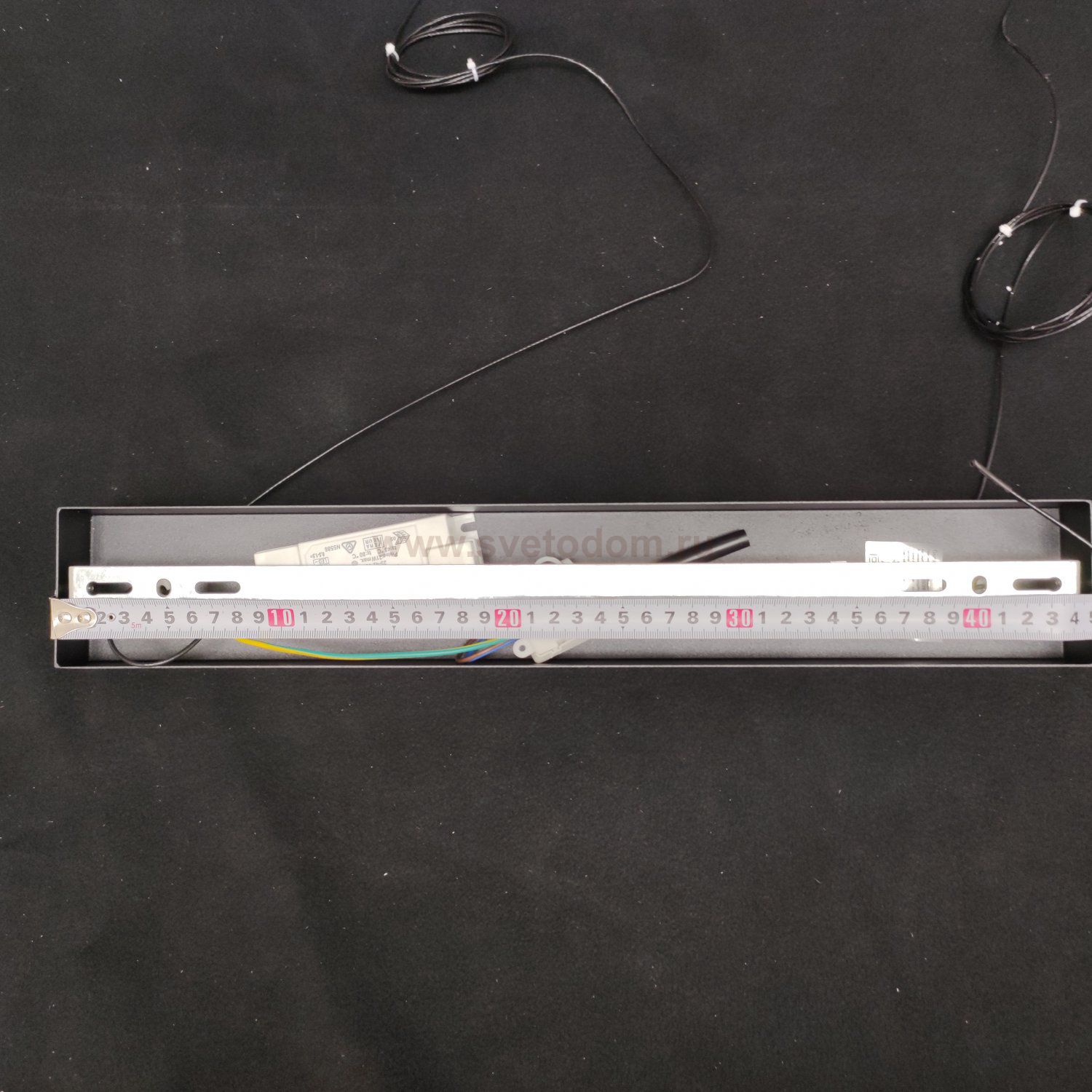 Светодиодный светильник G61320/2BK Gerhort