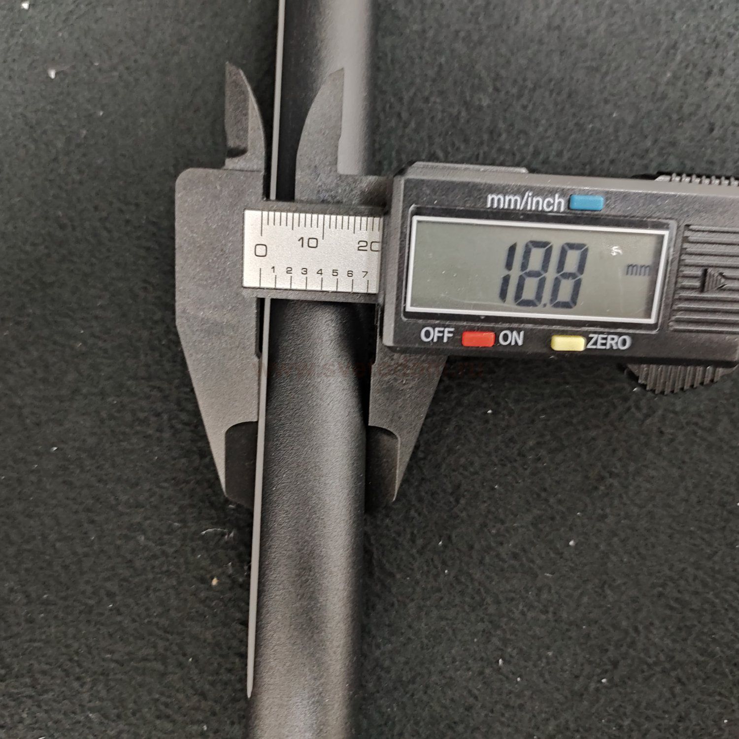 Светодиодный светильник G61320/2BK Gerhort