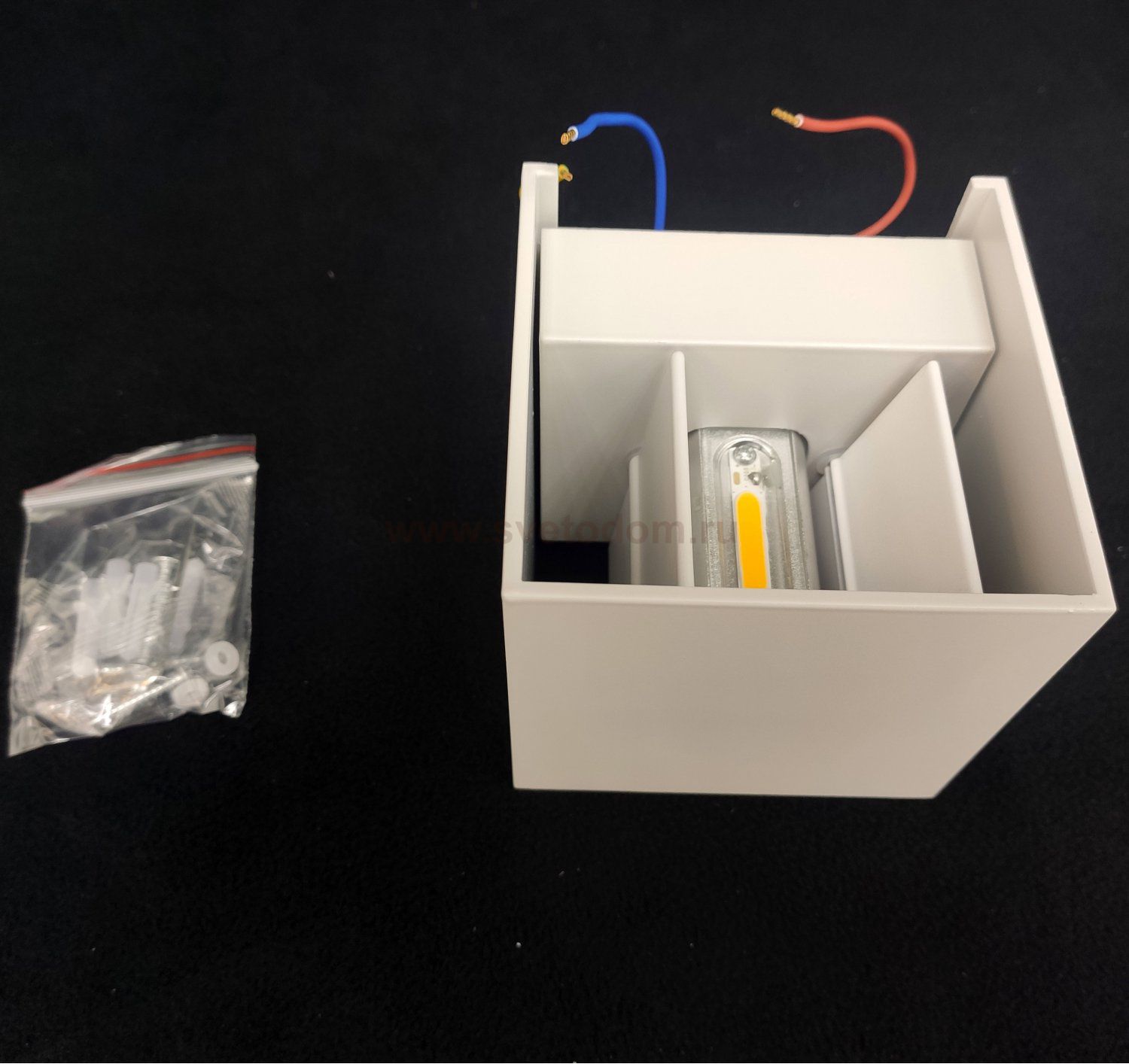 Настенный светодиодный светильник G62011/1wWT Gerhort