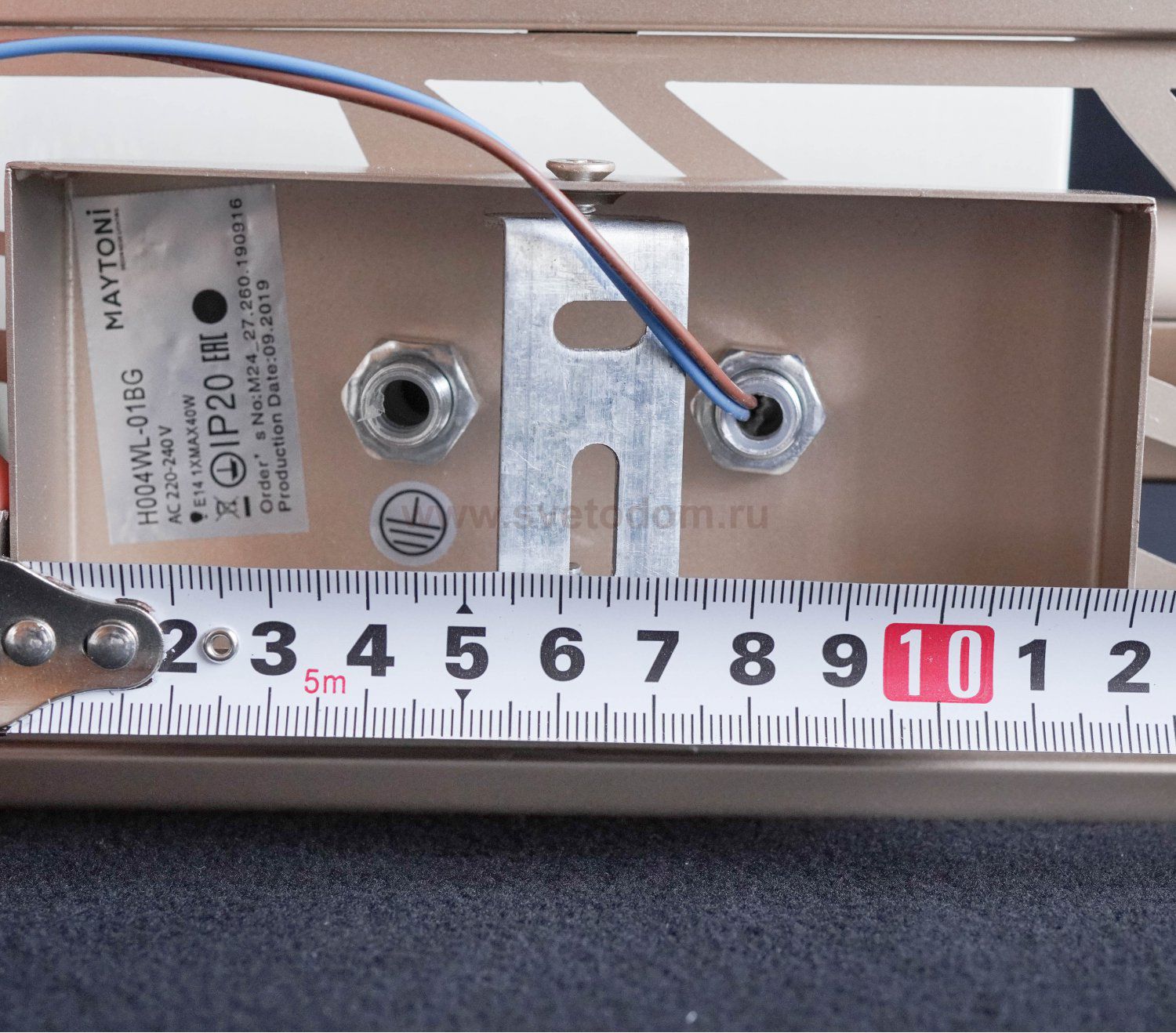 Светильник бра Maytoni H004WL-01BG