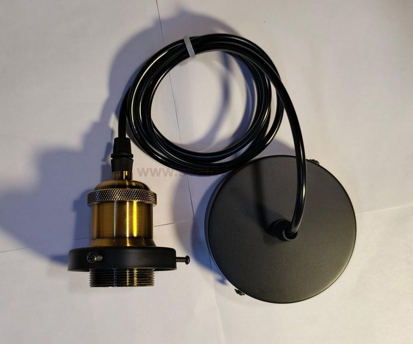 097115 Кабель черный E27