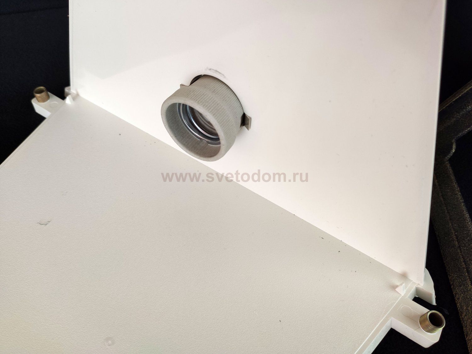 Уличное бра FUMAGALLI DARIA M28.000.000.BXE27