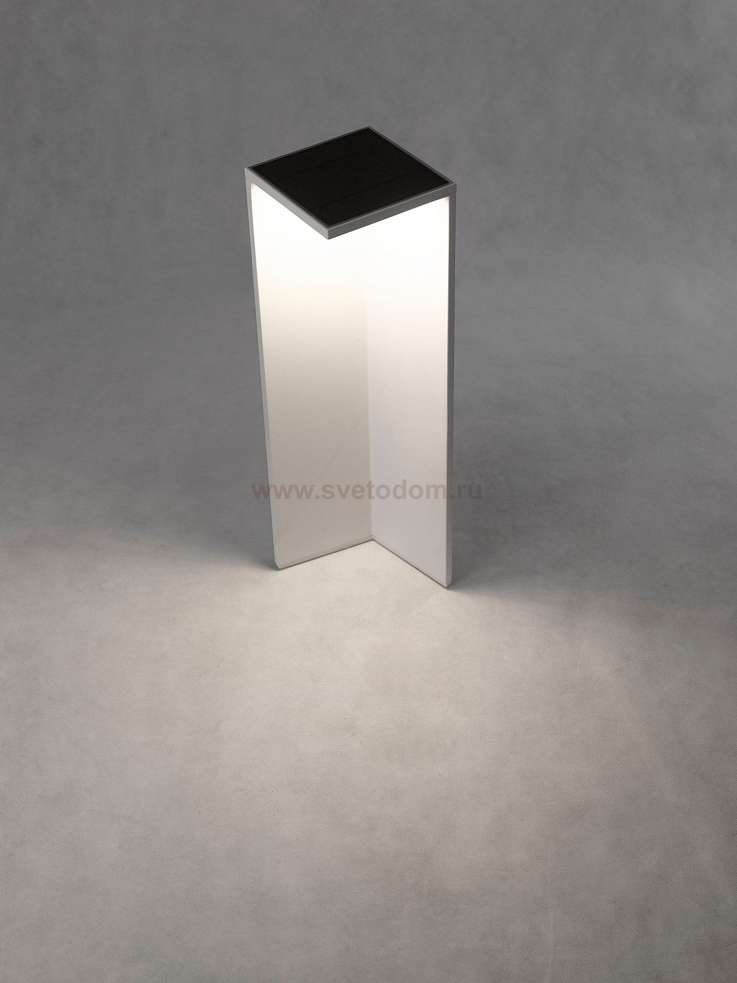 Наземный уличный светильник (сол.бат./сенсор) Mantra 7088