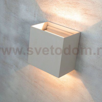 Настенный уличный светильник Davos 7435 Mantra