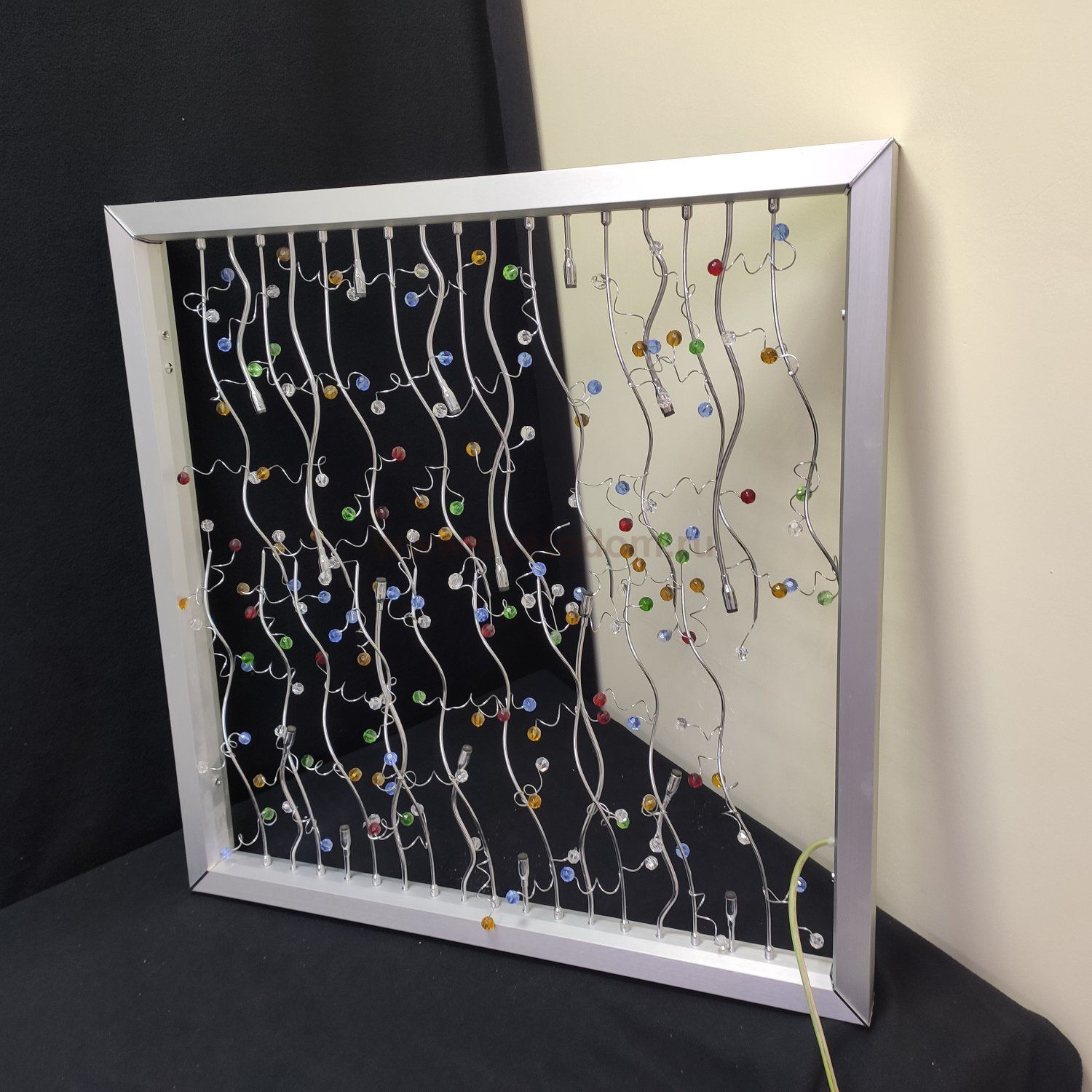 Подвесной светодиодный квадратный светильник Illuminati MD62202-16A