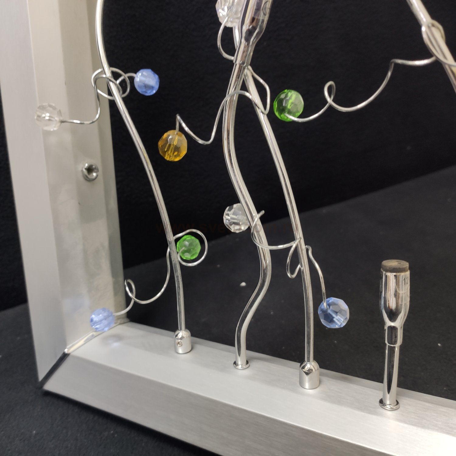 Подвесной светодиодный квадратный светильник Illuminati MD62202-16A