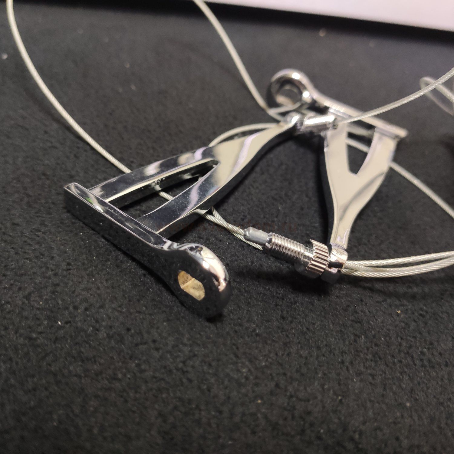 Подвесной светодиодный квадратный светильник Illuminati MD62202-16A