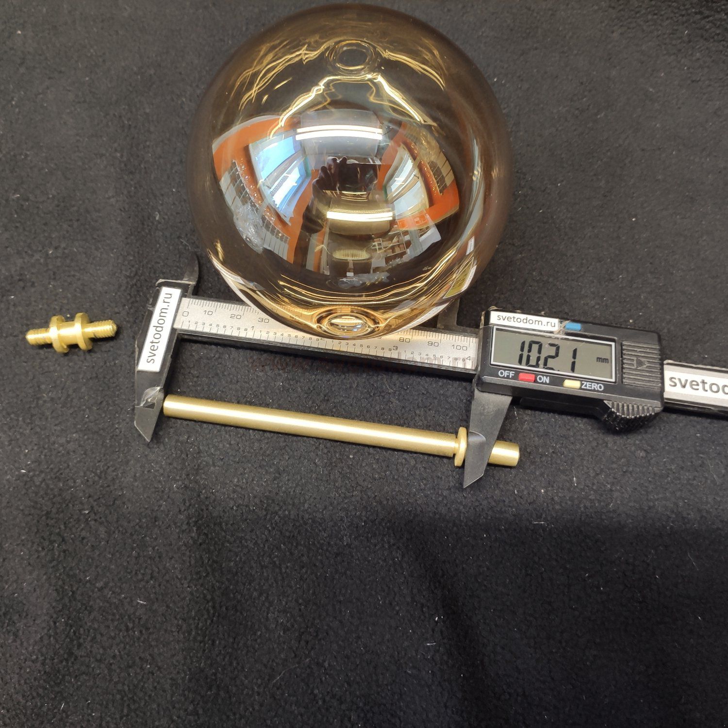 Потолочный светильник Maytoni MOD133CL-04BS