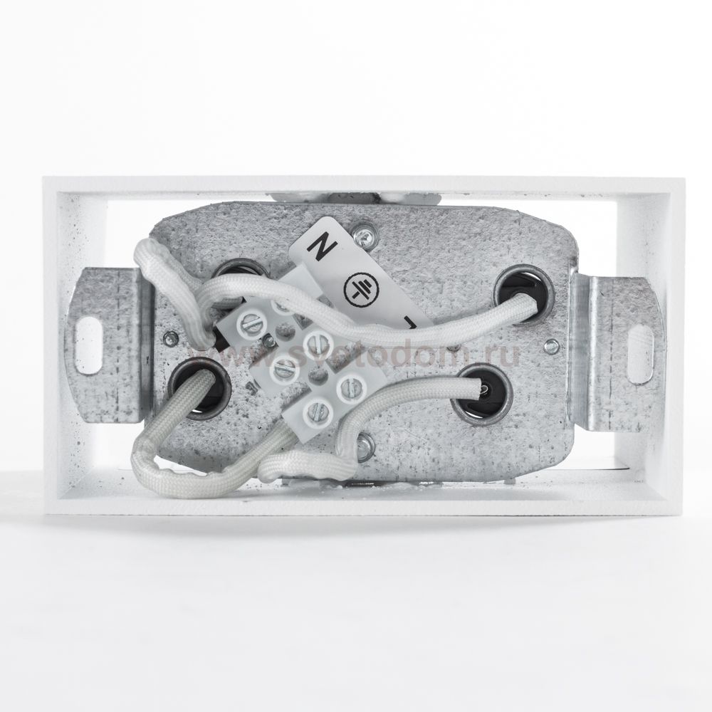 Светильник накладной Nowodvorski GAP WHITE 9385