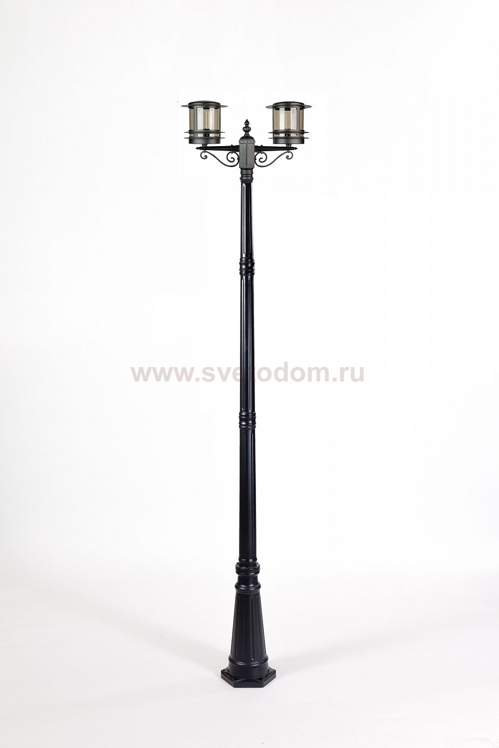 Светильник столб уличный 2 фонаря Oasis Light 68310A 18 Bl smoke