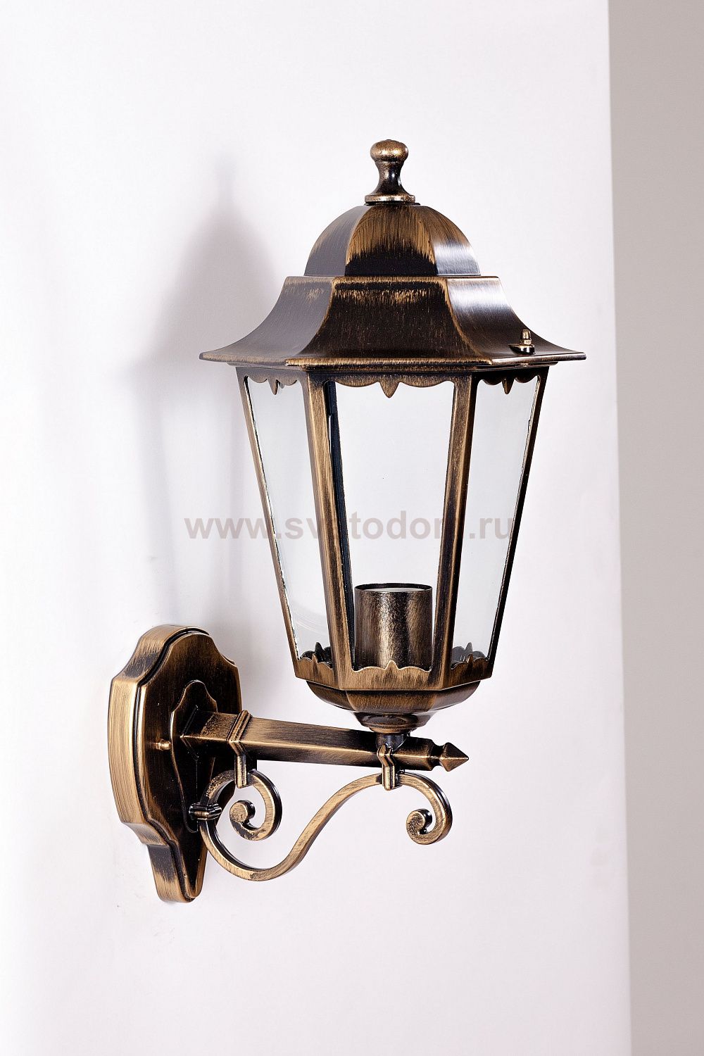 Светильник настенный Oasis Light 79801M/02 Gb