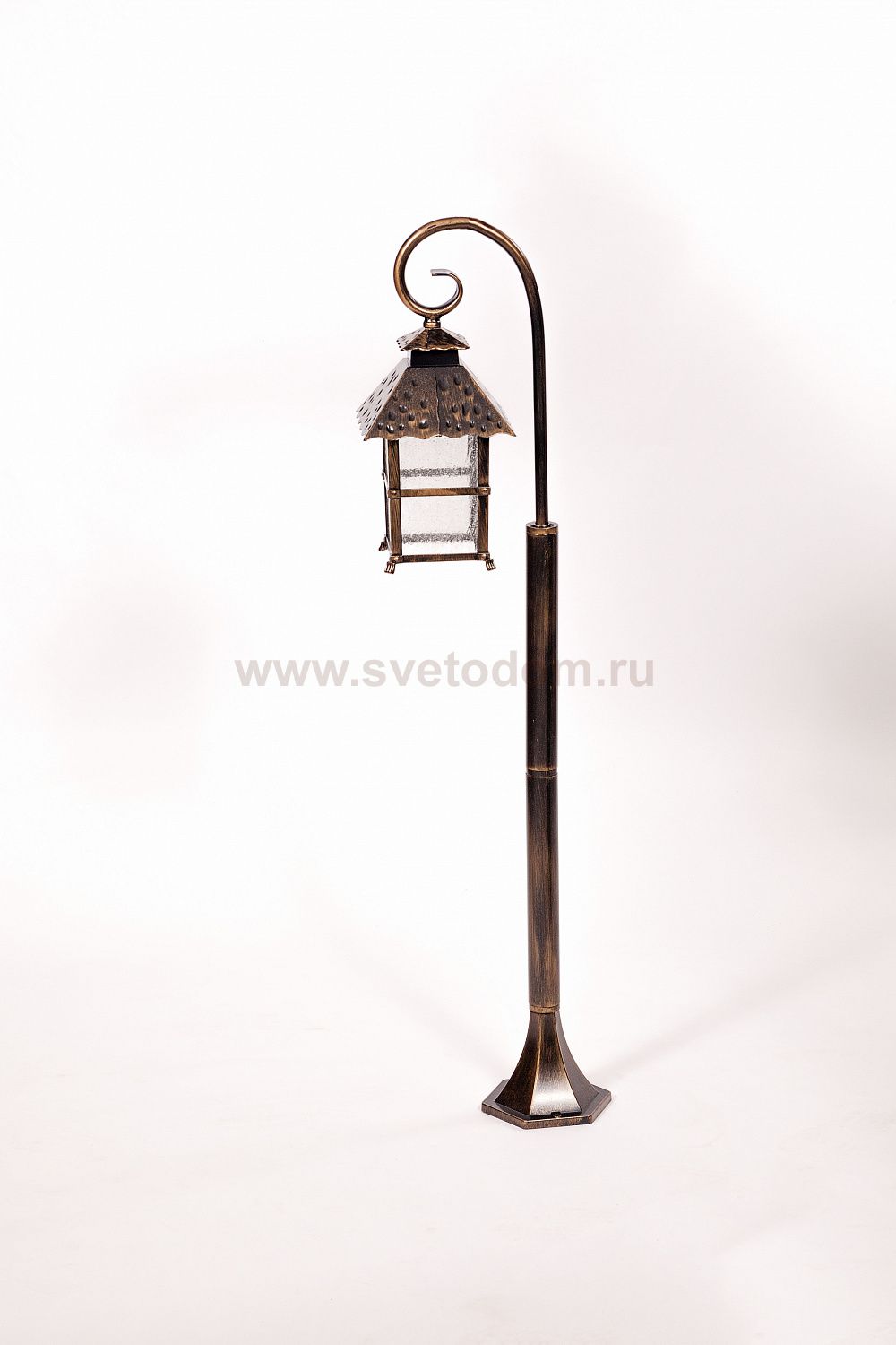 Светильник столб уличный 1 фонарь Oasis Light 81406/18 Gb
