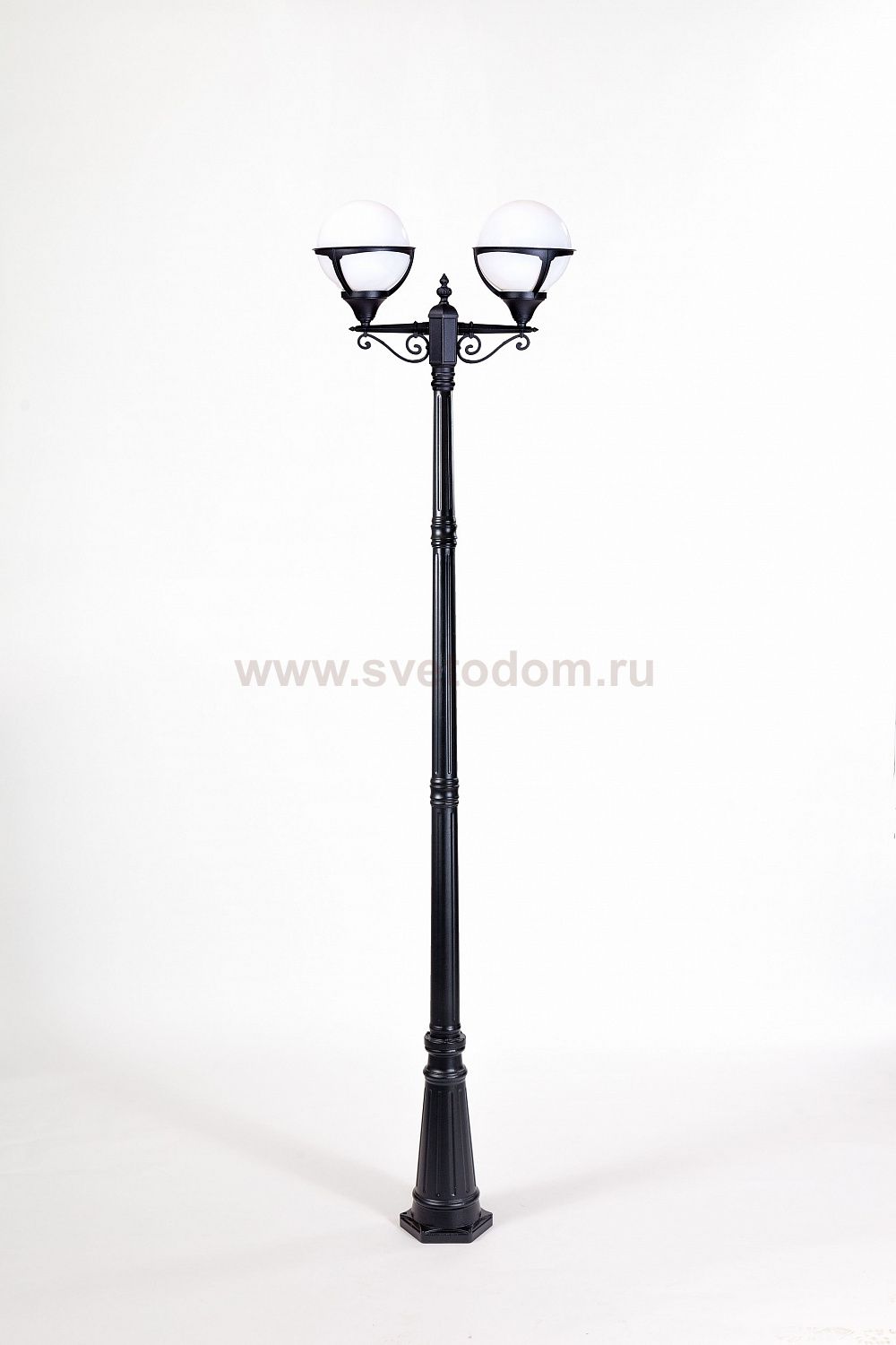 Светильник столб уличный 2 фонаря Oasis Light 88110A 18 Bl