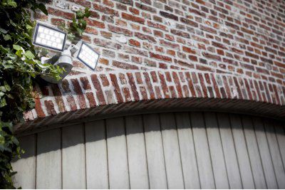 Прожектор настенный-потолочный с 2 поворотными модулями, датчиком движения/освещенности Oasis Light W6294