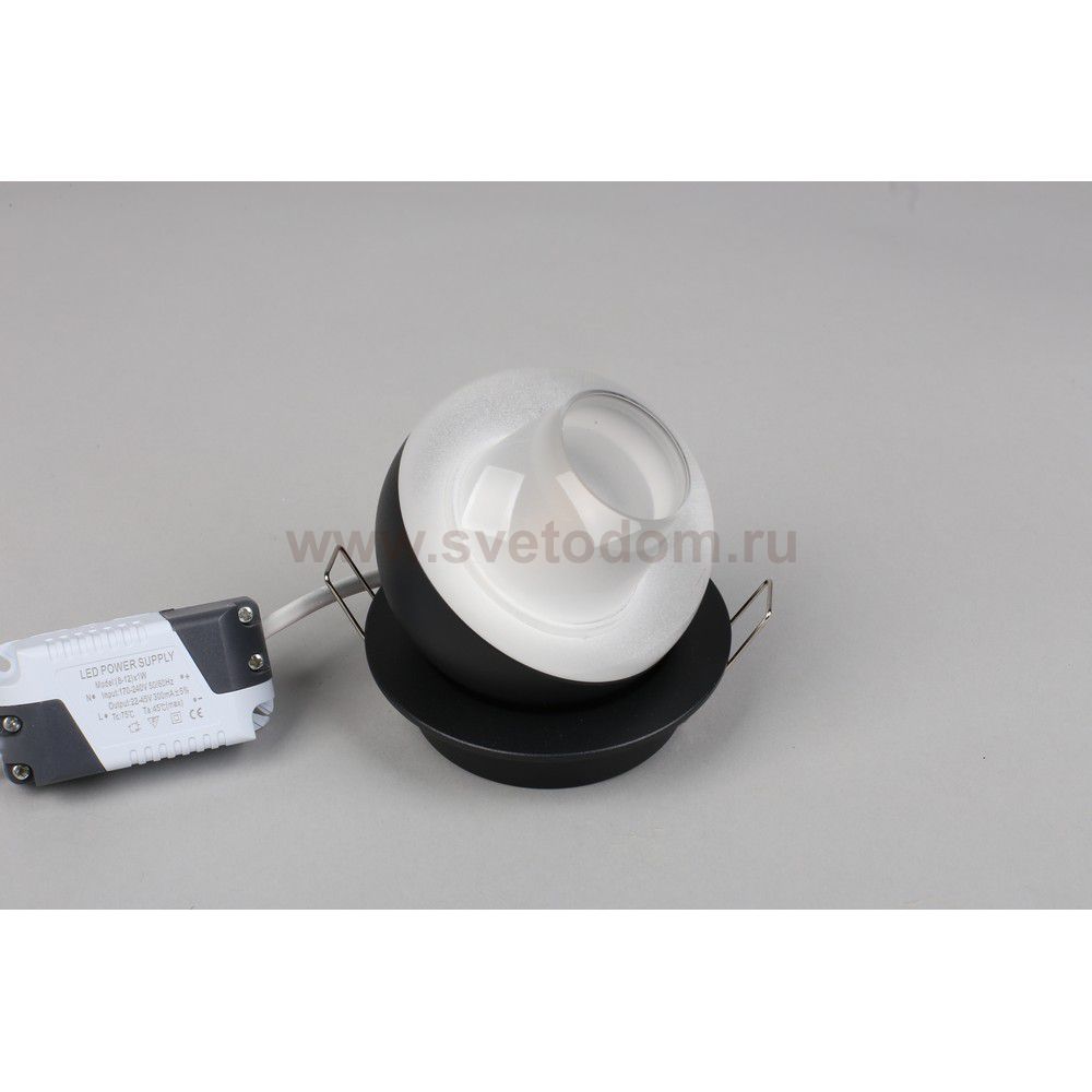 Светильник встраиваемый-накладной Omnilux OML-103019-08 Mantova