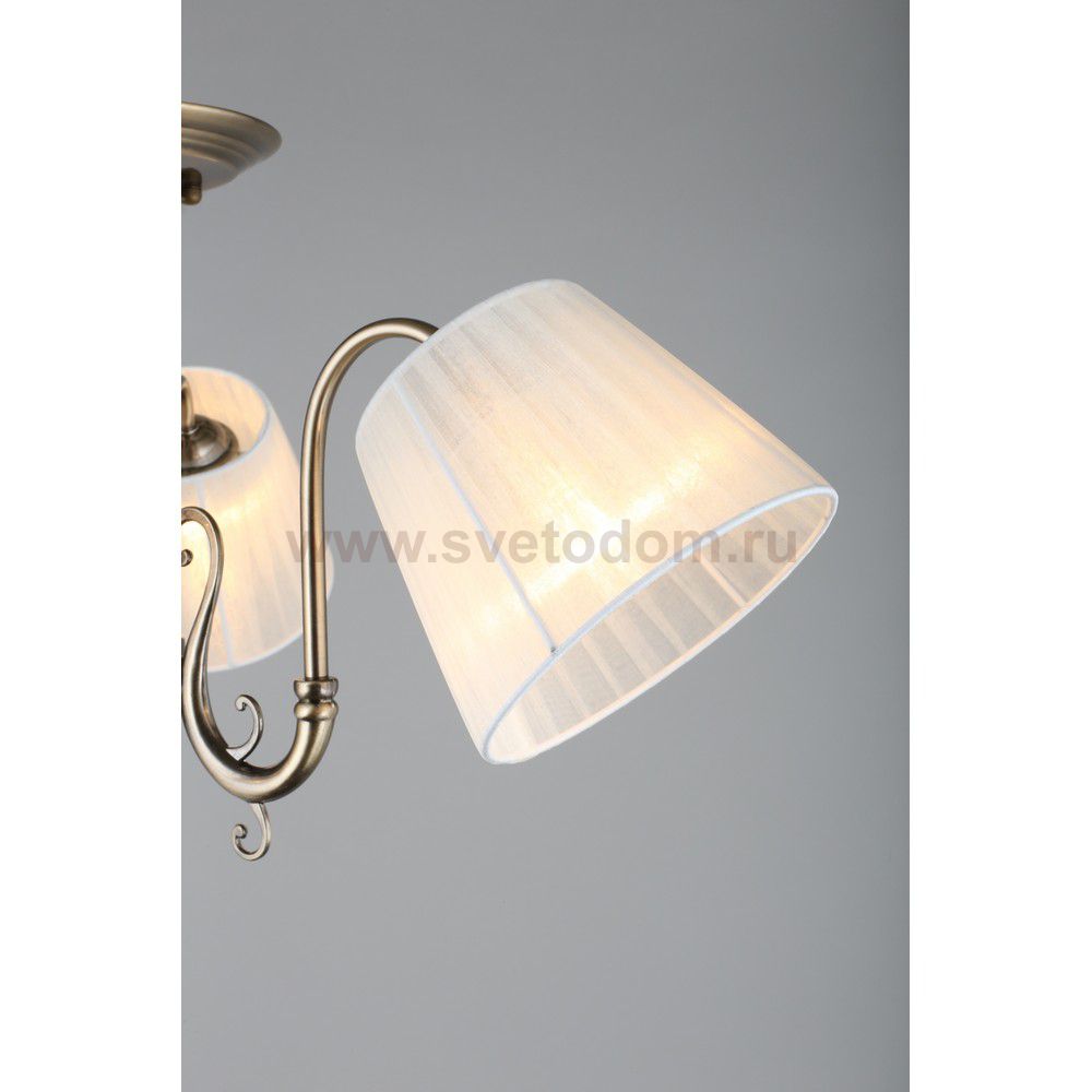 Люстра потолочная Omnilux OML-29117-03 Leonessa