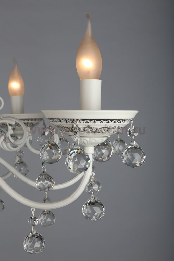 Люстра Omnilux OML-32903-08