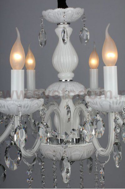 Люстра подвесная Omnilux OML-33103-08 Avellino