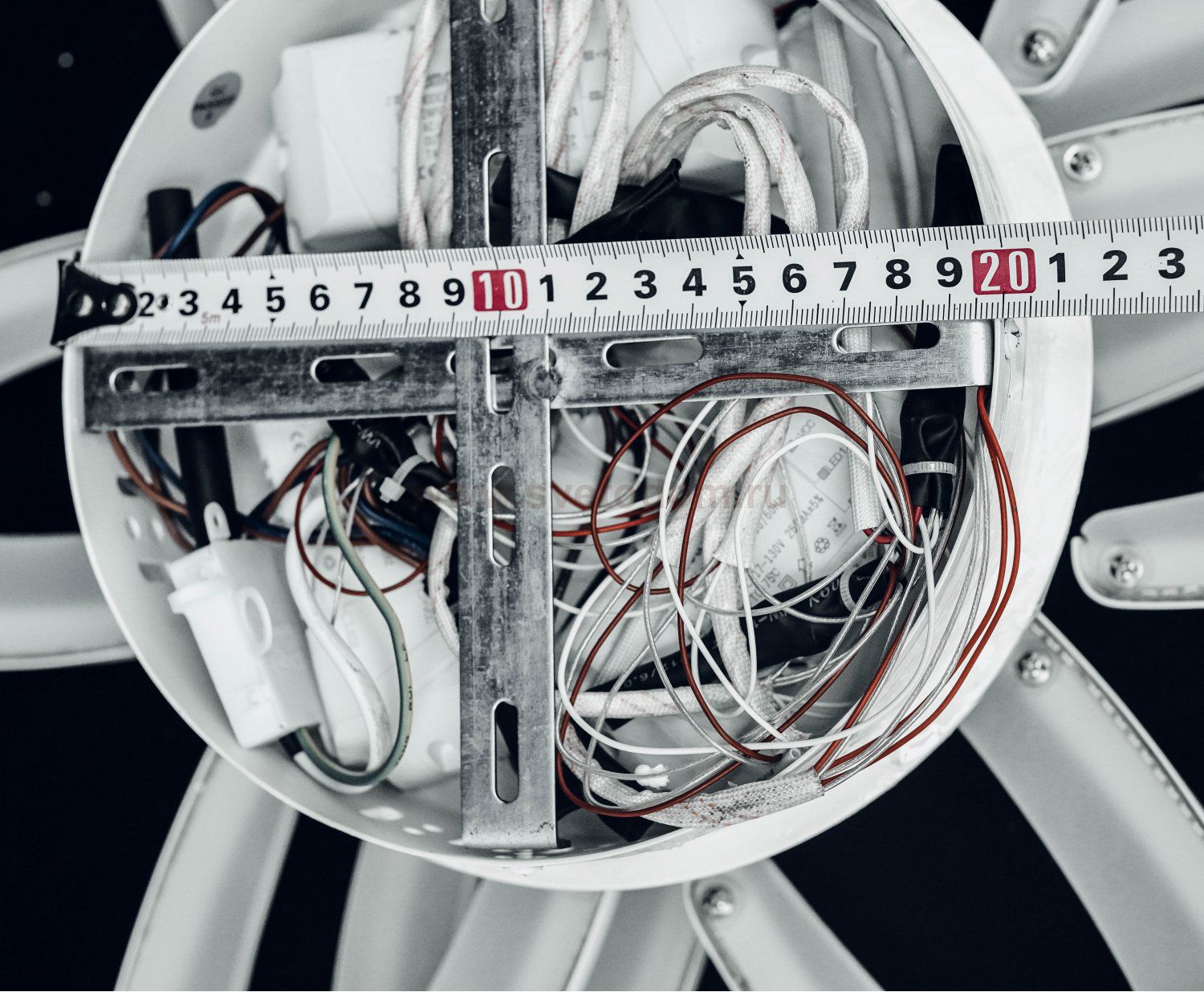 Люстра потолочная Omnilux OML-49307-87 Florinas