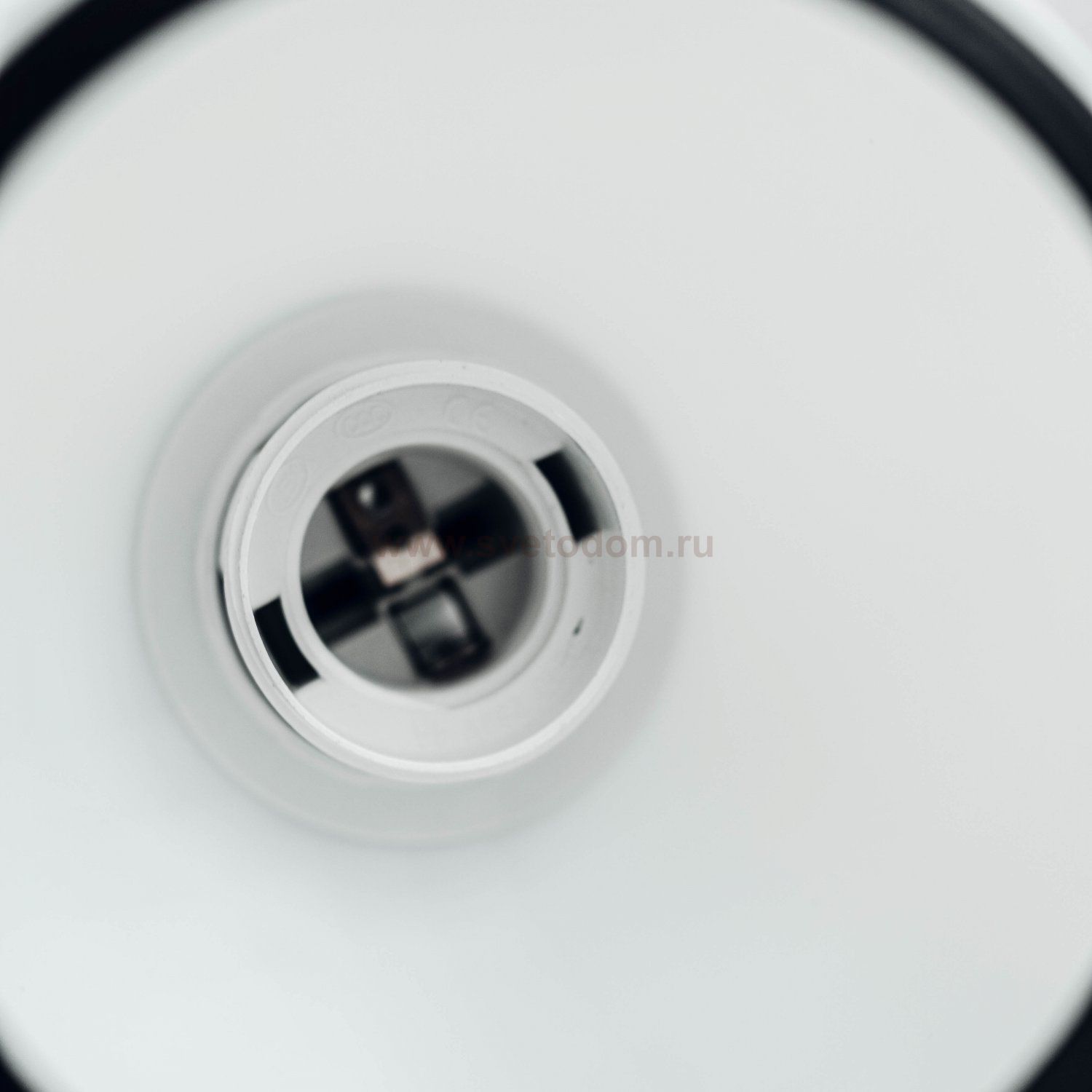 Светильник бра Omnilux OML-50501-01 Fronteira с черным ободом