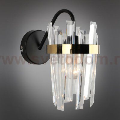 Светильник настенный бра Omnilux OML-67711-01