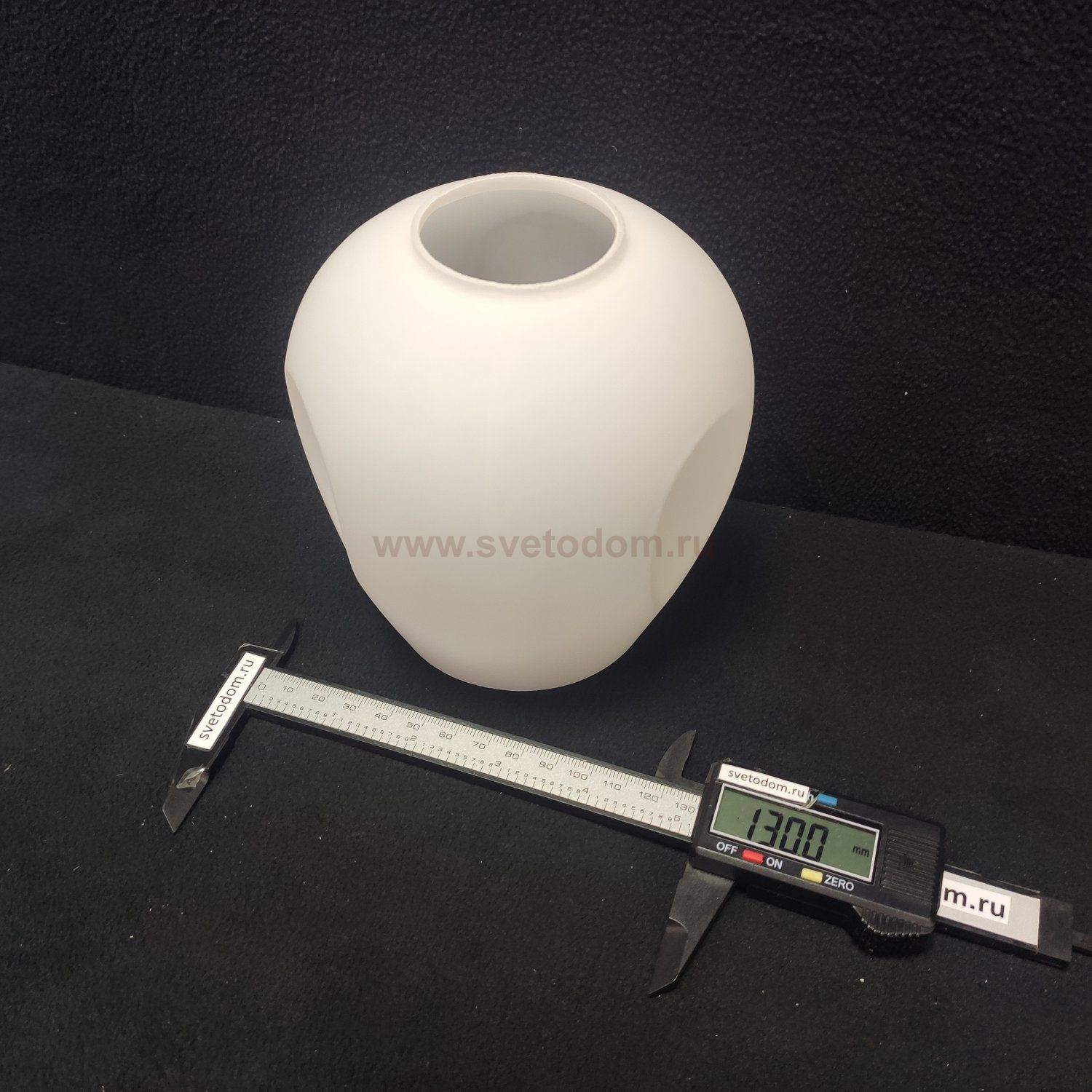 Плафон стекло матовое 130*130мм Е27 (46мм посадка) Arte Lamp A2706PL BRIGHTON