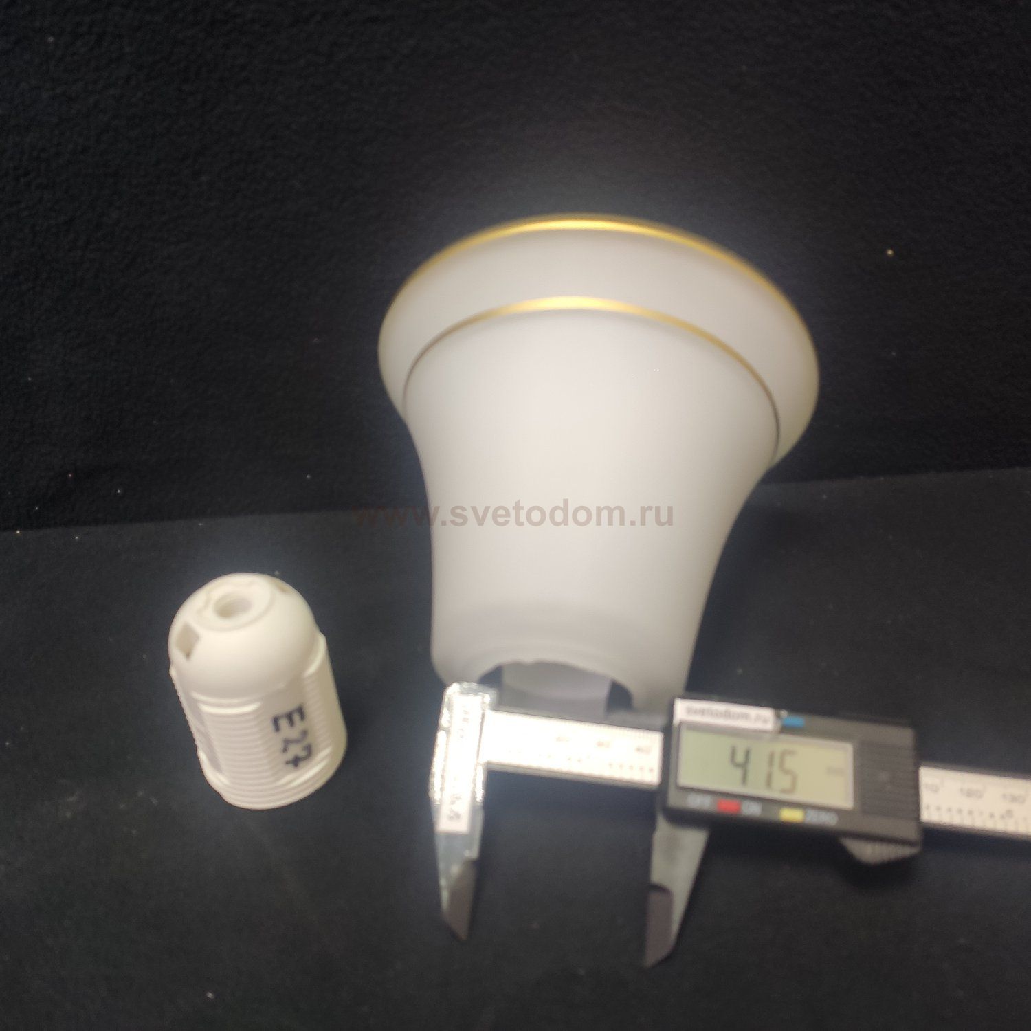 Плафон стекло бежевое с золотой каемкой 135*110мм E27 (41мм посадка) Arte Lamp A2709PL BLOSSOM