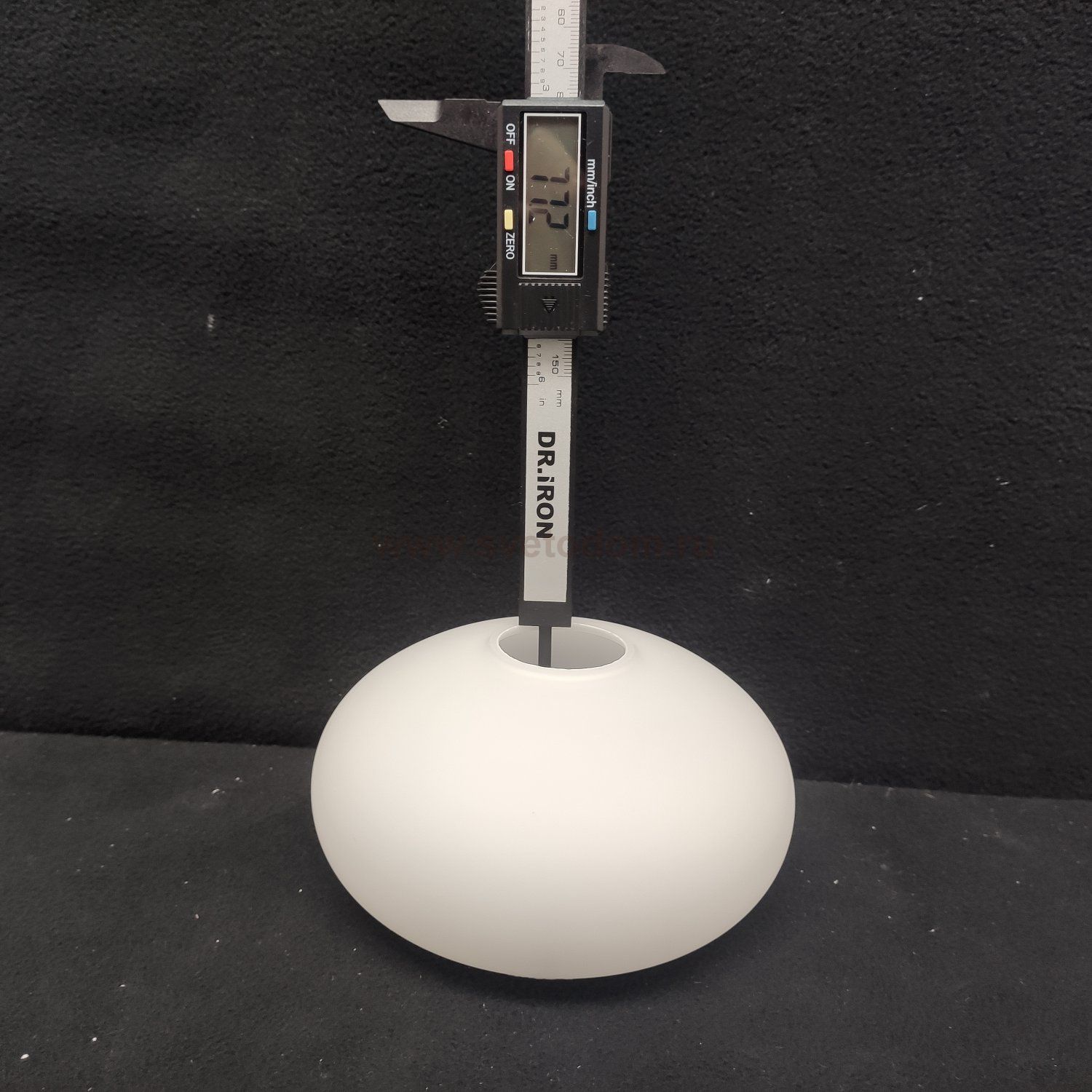 Плафон стекло матовое белое 145*77мм E14 (36мм посадка) Arte lamp A7556 LATONA