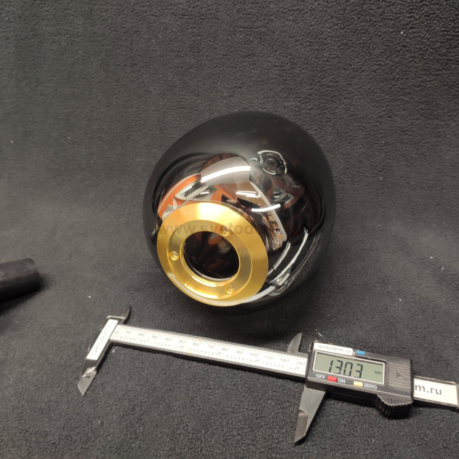 Плафон тонированный зеркальный каплевидный 130*150мм с резьбой 37мм Arte lamp A2232SP / PB FREDDIE