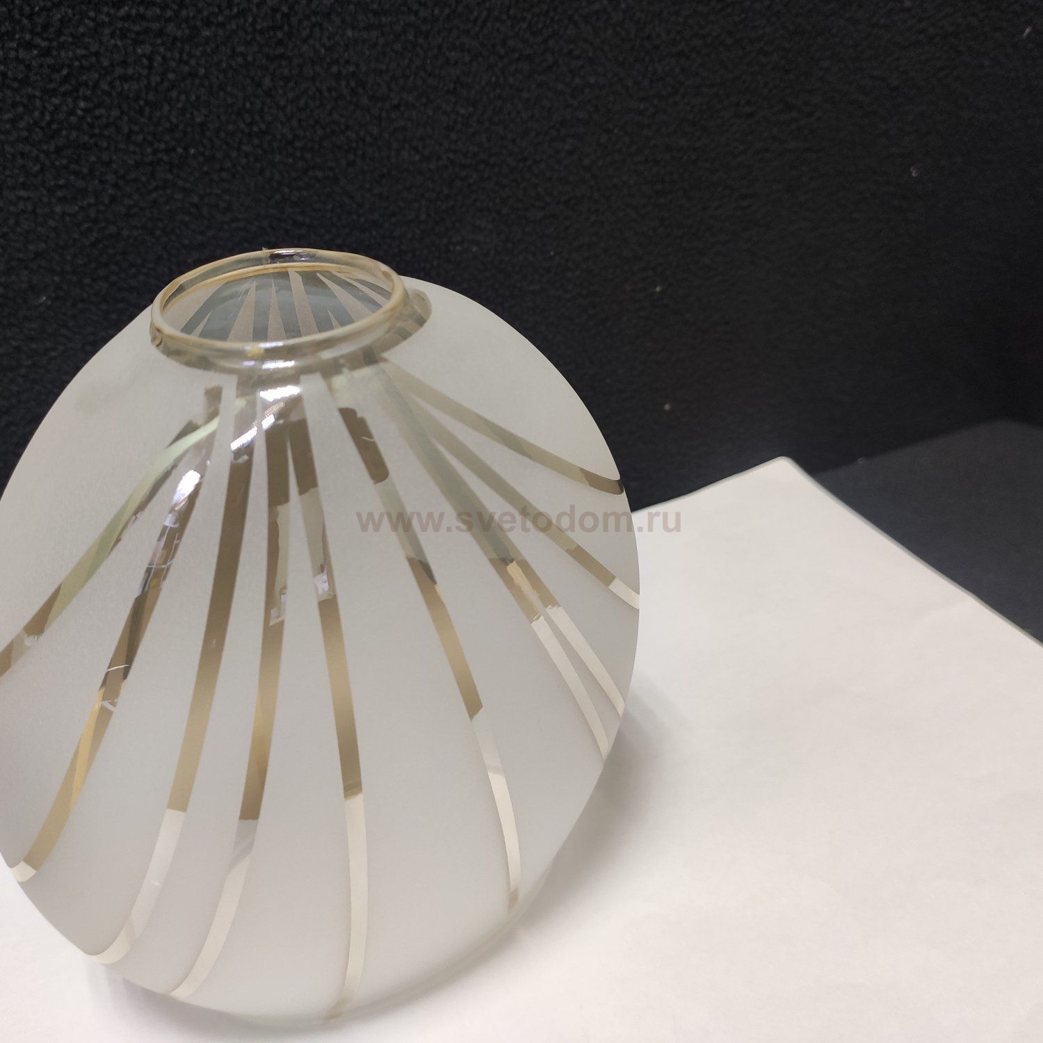 Плафон стекло полосатый 135*130*80мм E14 MW light / De markt 2670117 Фиеста