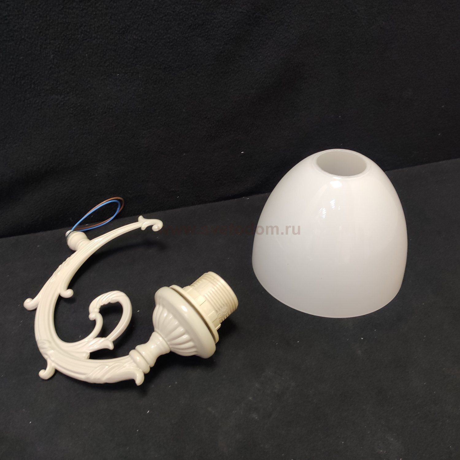 Плафон стекло белое 150*120мм (44мм посадка) Mw 45002 Ариадна