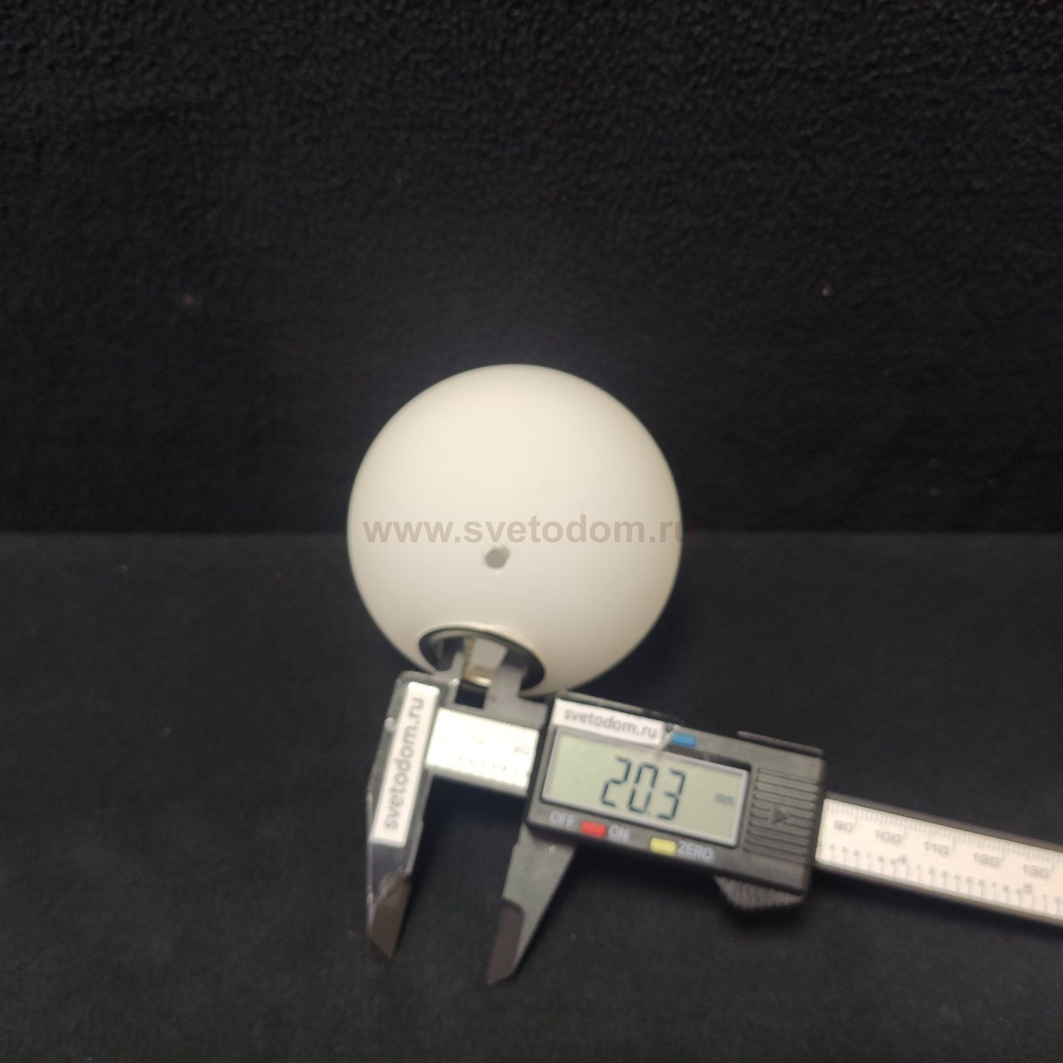 Плафон стекло белое матовое шар 80мм с резьбой G9 20мм Lussole LSQ-9794 Viterbo