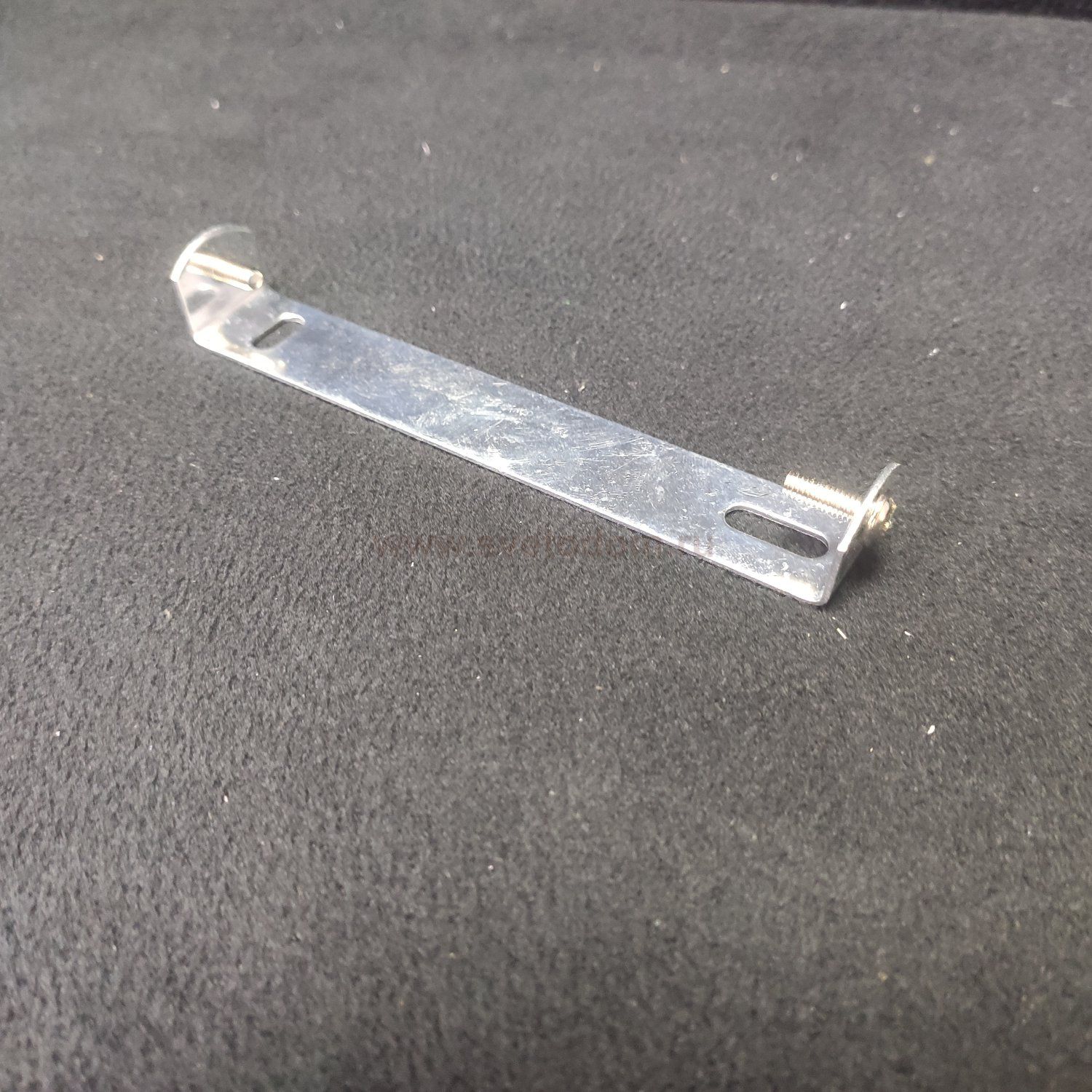 Планка монтажная для светильников 115-130мм с декоративными винтами цвета никель