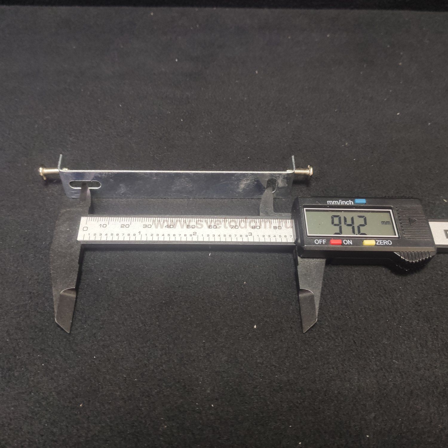 Планка монтажная для светильников 115-130мм с декоративными винтами цвета никель