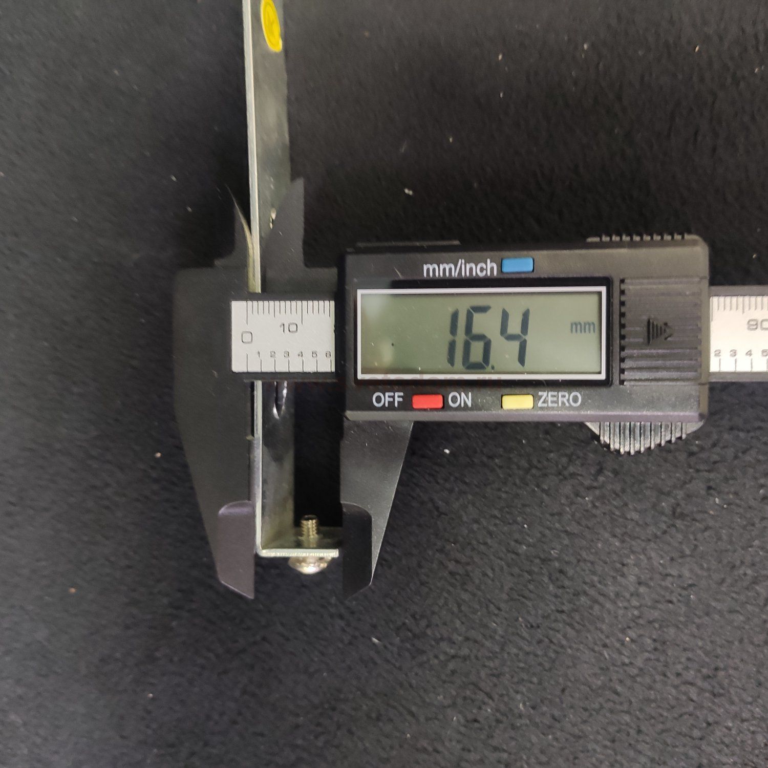 Планка монтажная для светильников 210-225мм с декоративными винтами цвета хром