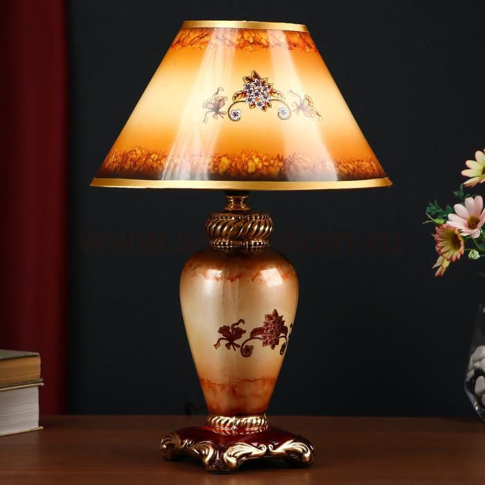 Лампа настольная 