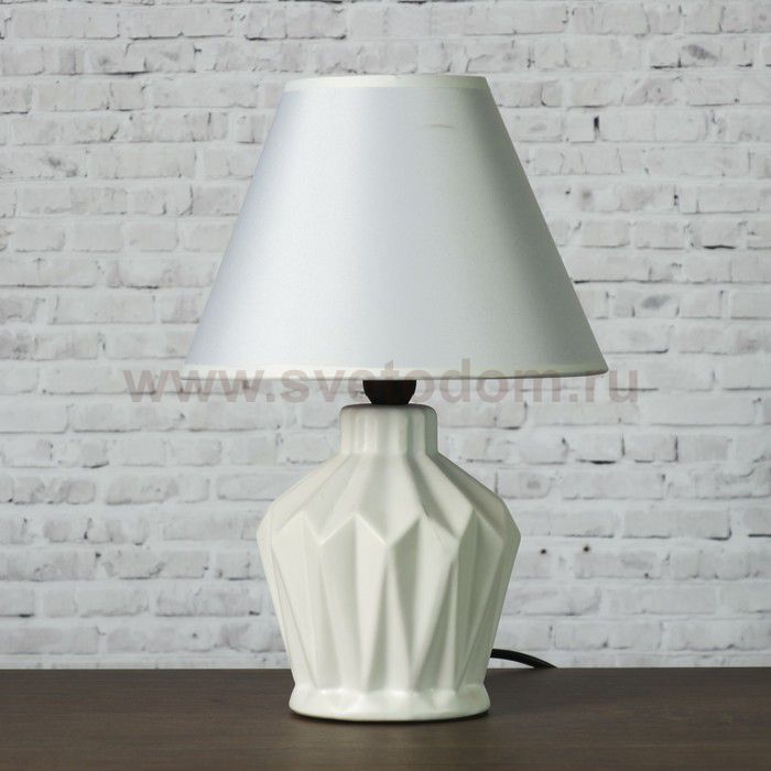 Лампа настольная 