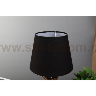Лампа настольная с абажуром 