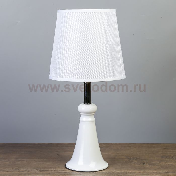Лампа настольная 